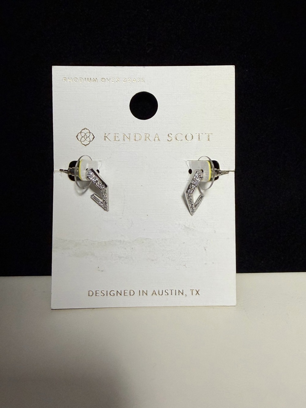 Kendra Scott NWT Core Metals Rhodium Chevron Pave Crystal Huggie Hoop Earrings